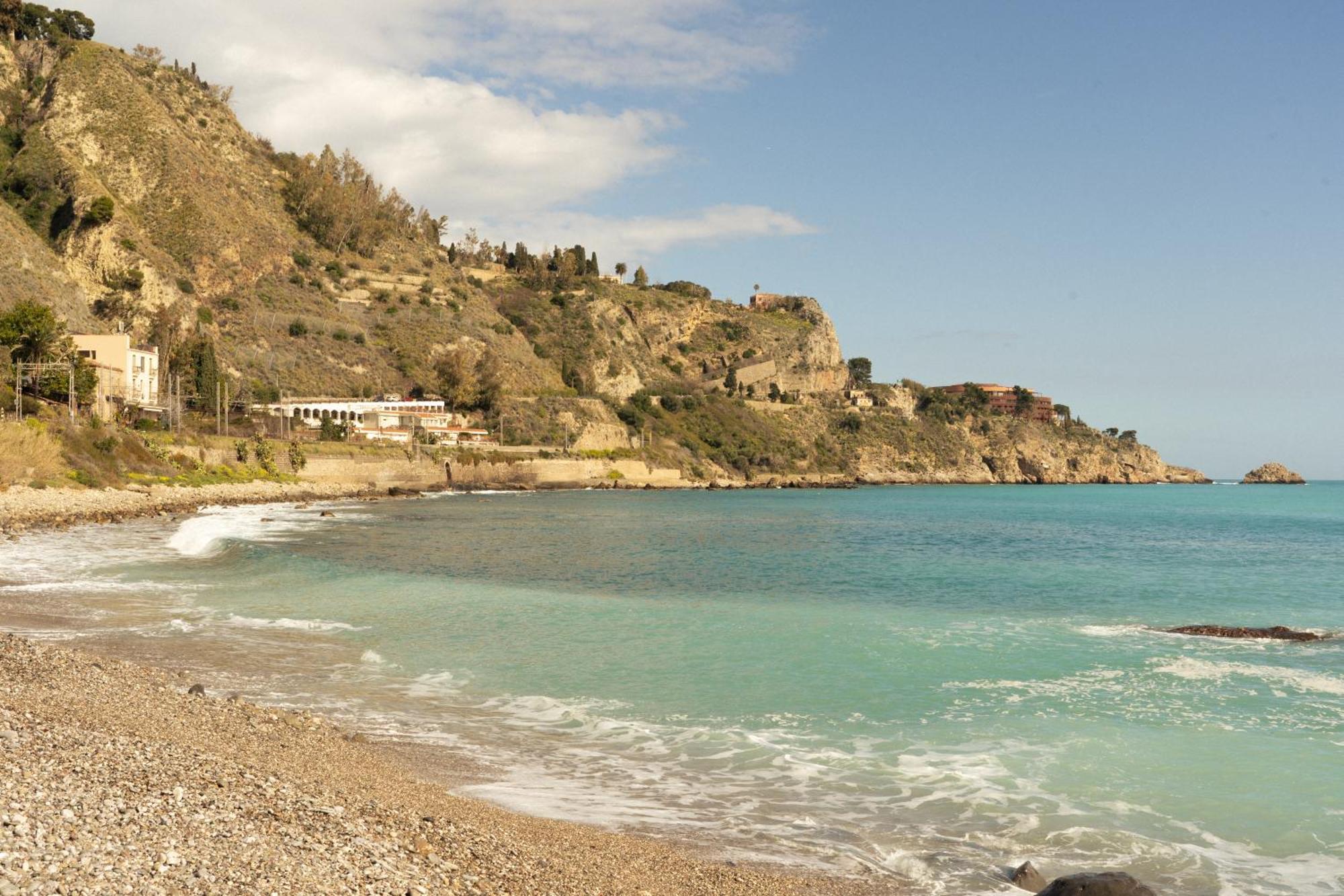 Johnny'S Suites Taormina Beach Bay Eksteriør bilde