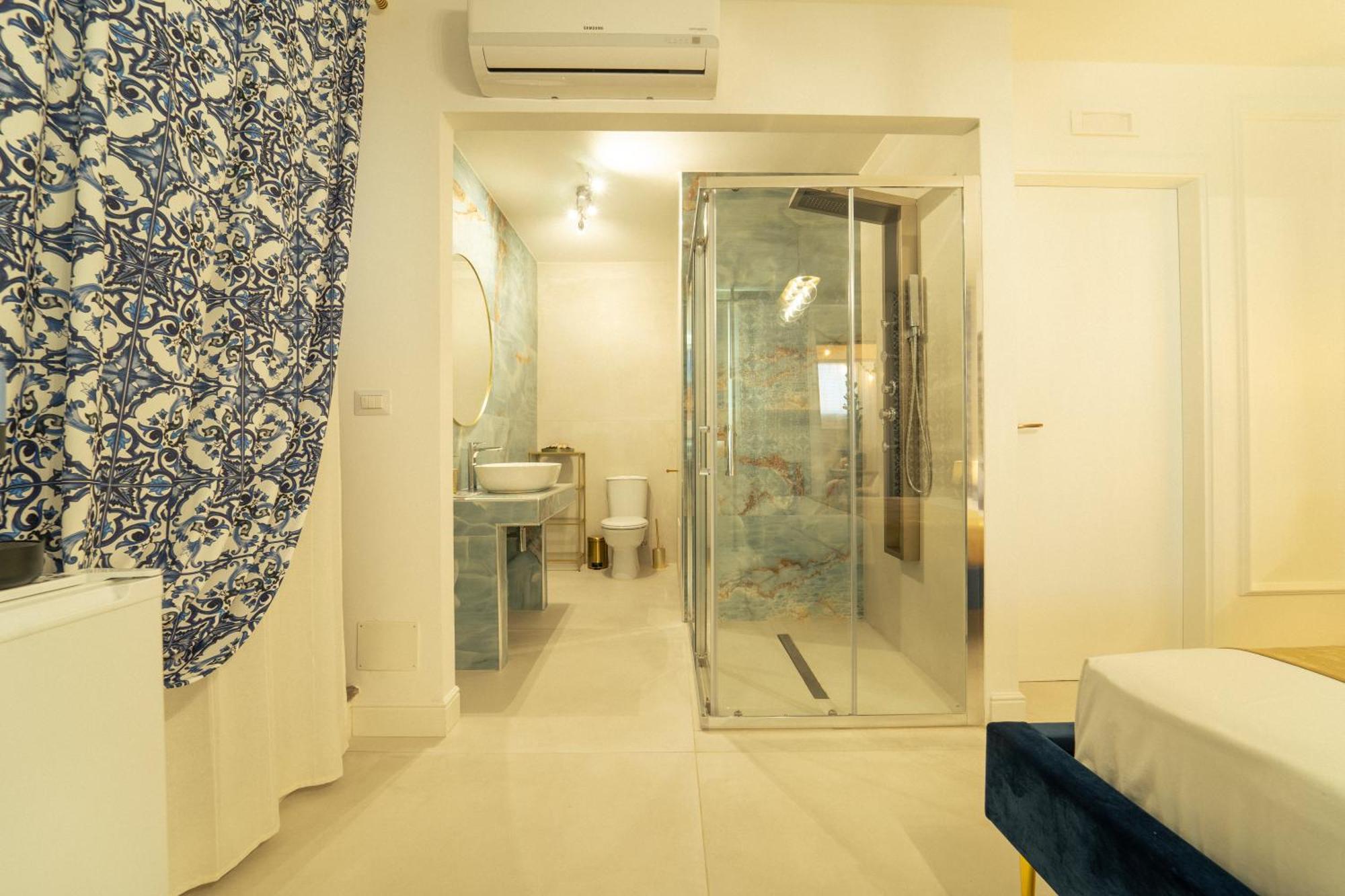 Johnny'S Suites Taormina Beach Bay Eksteriør bilde