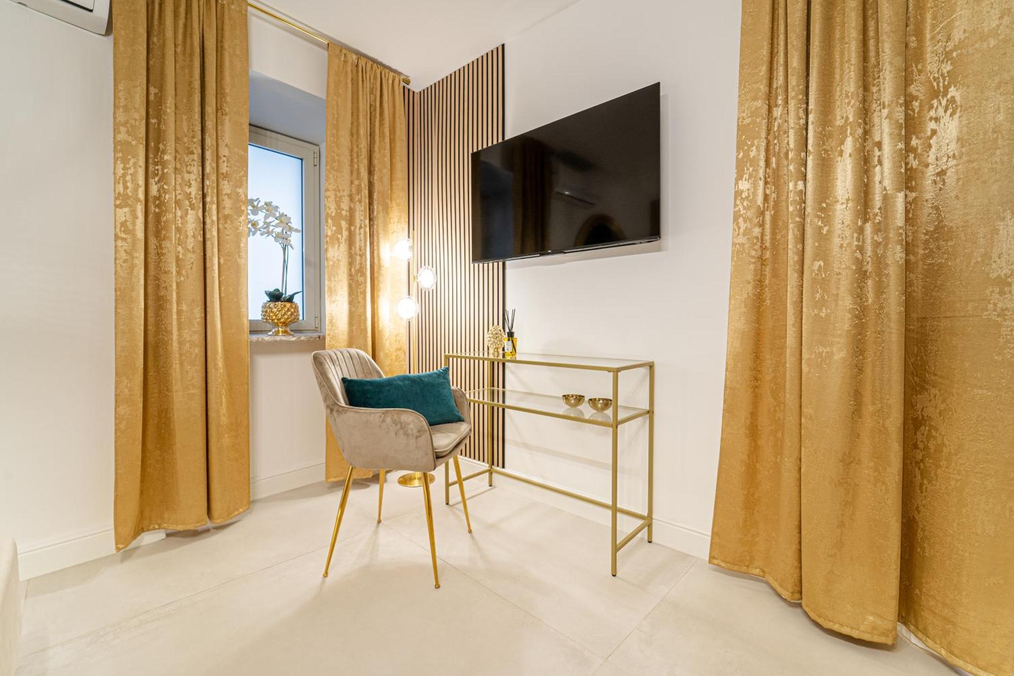 Johnny'S Suites Taormina Beach Bay Eksteriør bilde