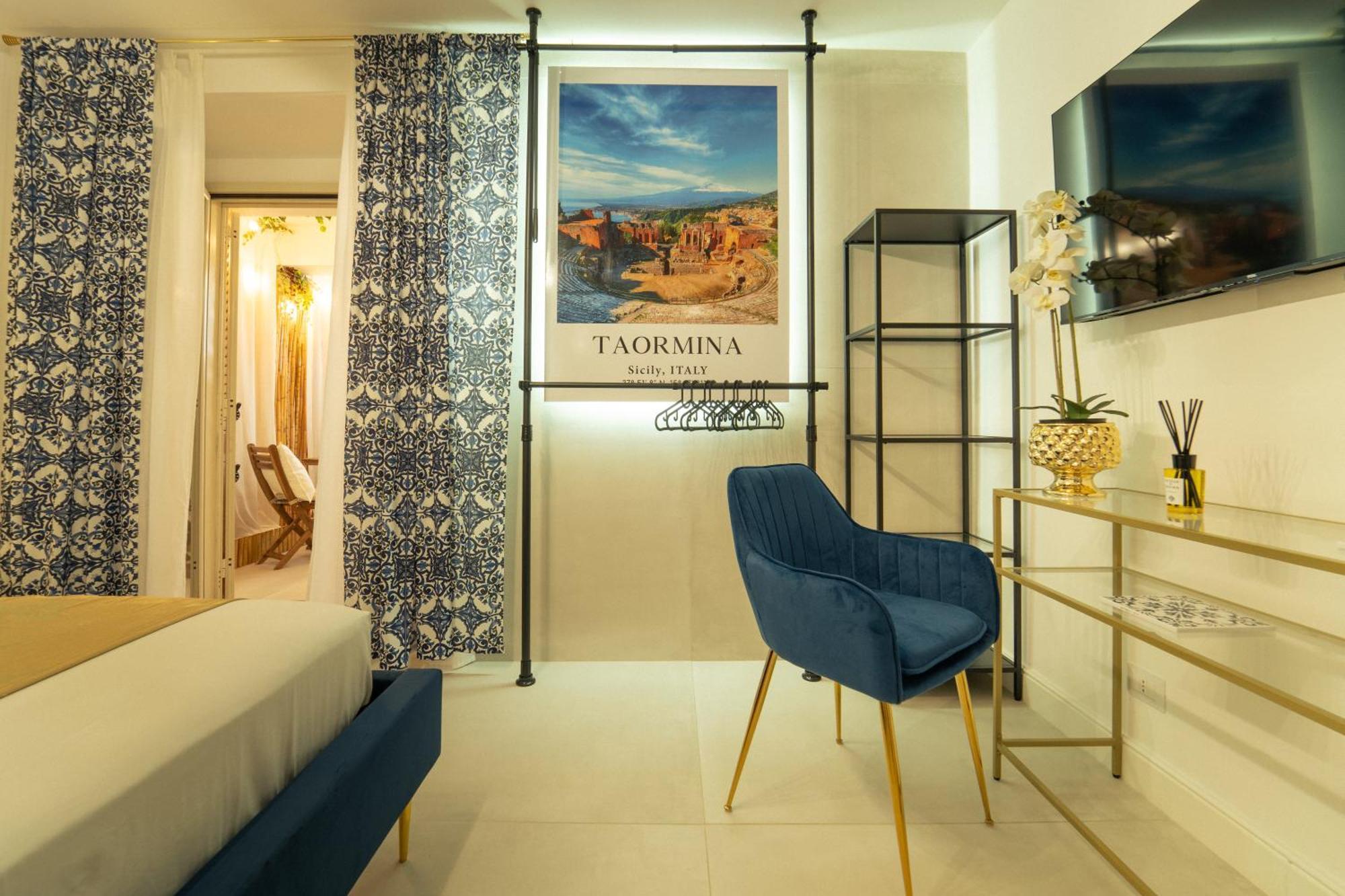 Johnny'S Suites Taormina Beach Bay Eksteriør bilde