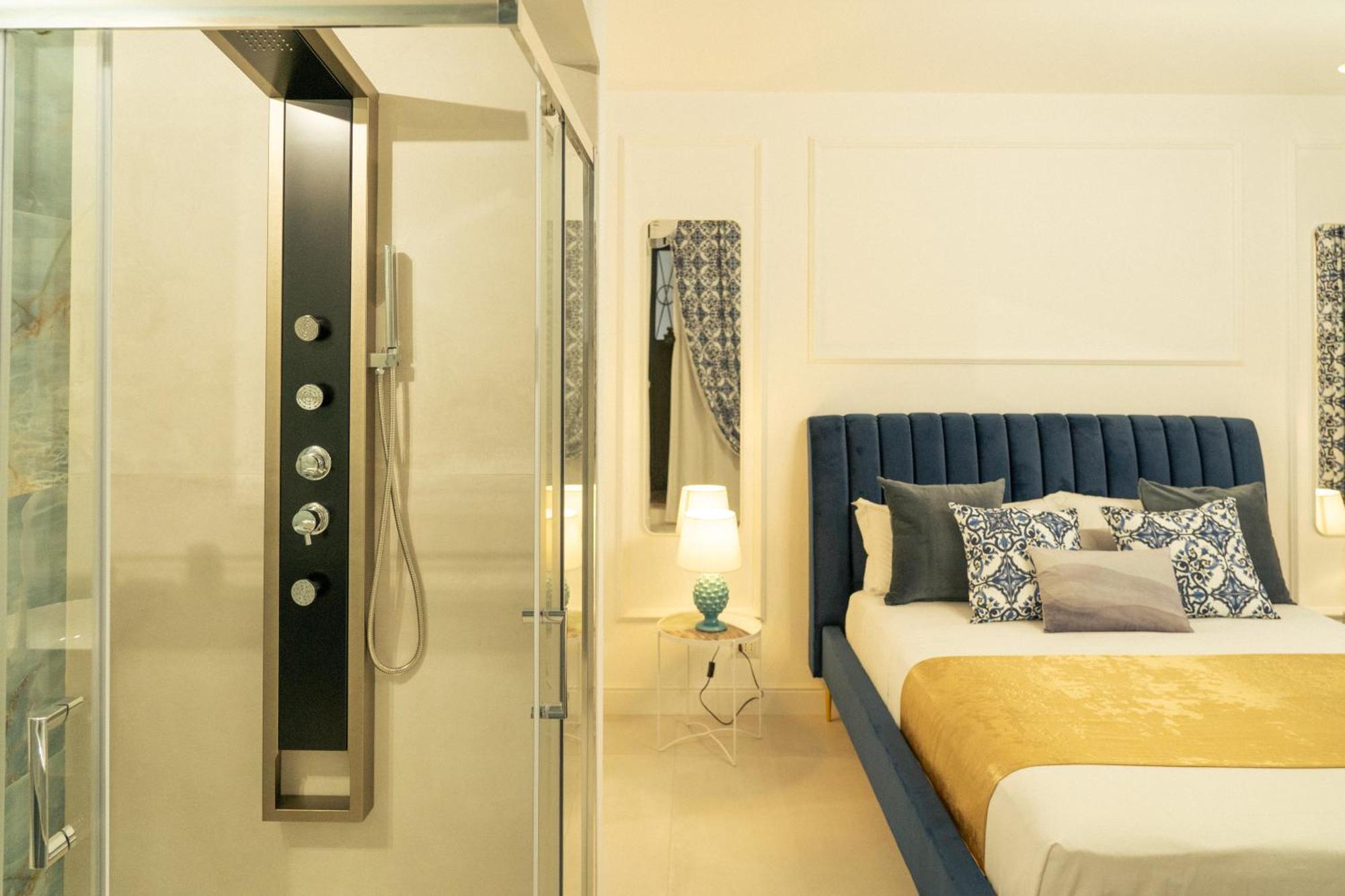 Johnny'S Suites Taormina Beach Bay Eksteriør bilde